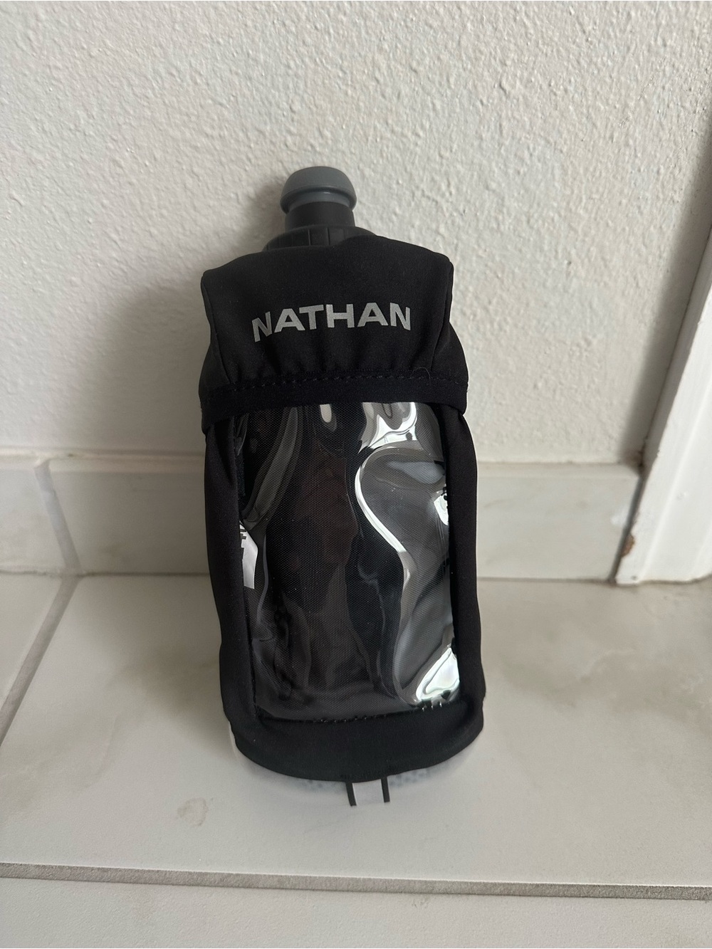 Natan Black Handheld Running Flask with Clear Front